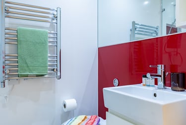 Deluxe En Suite - Image 10